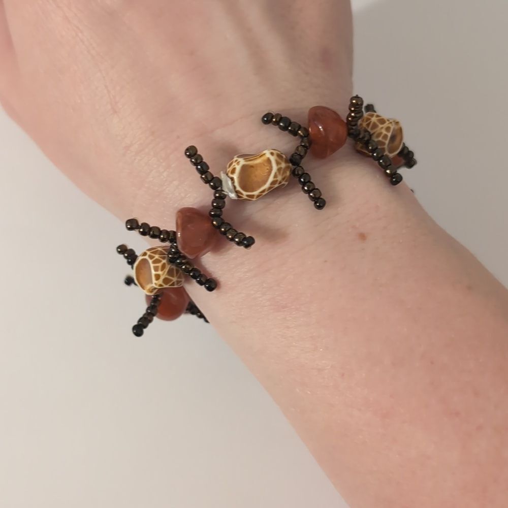 828 Fun Black Red‎ Tan Animal Print Beaded Stretch Bracelet